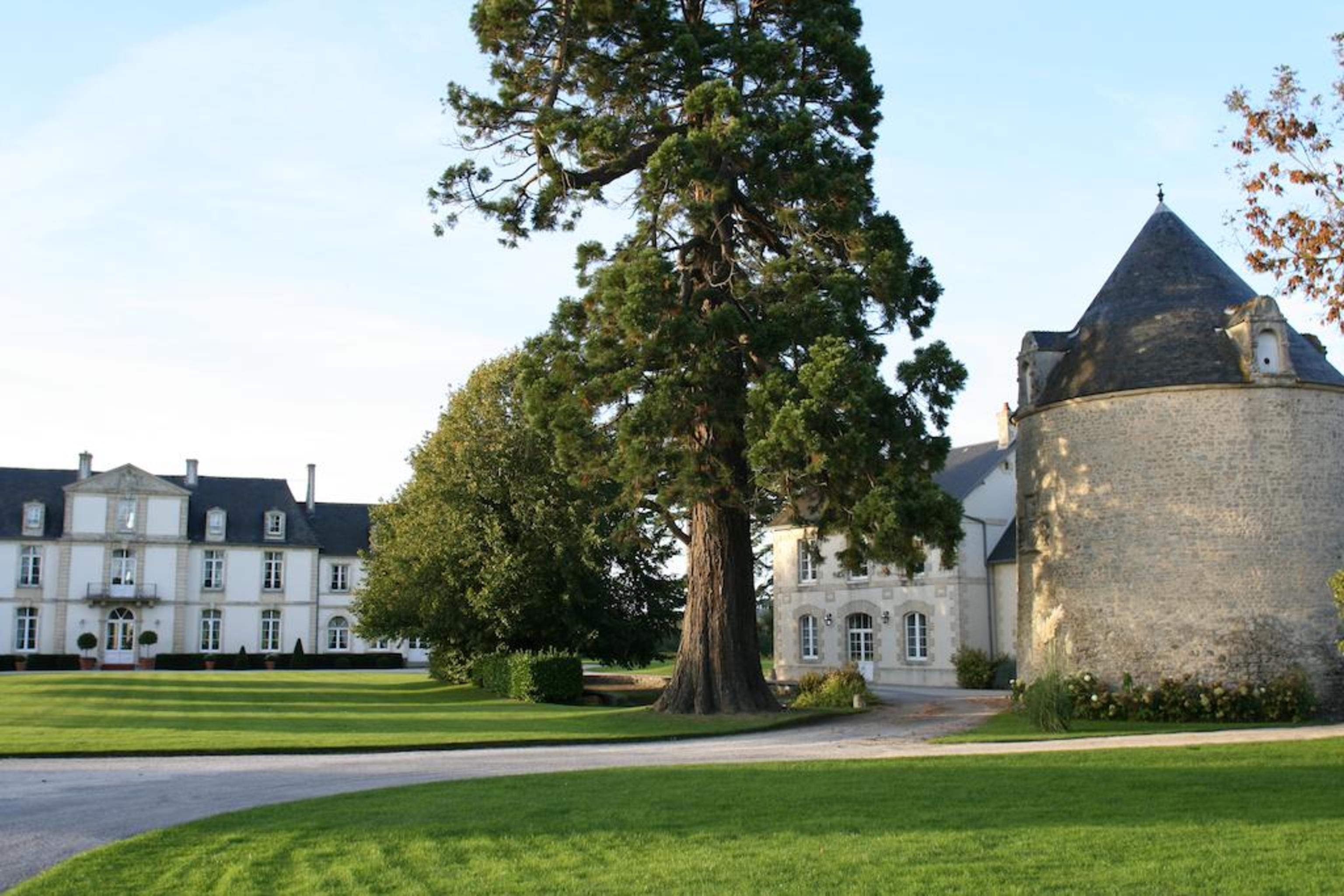 Grand Hotel "Chateau De Sully" - Piscine & Spa -Teritoria Sully  Ngoại thất bức ảnh