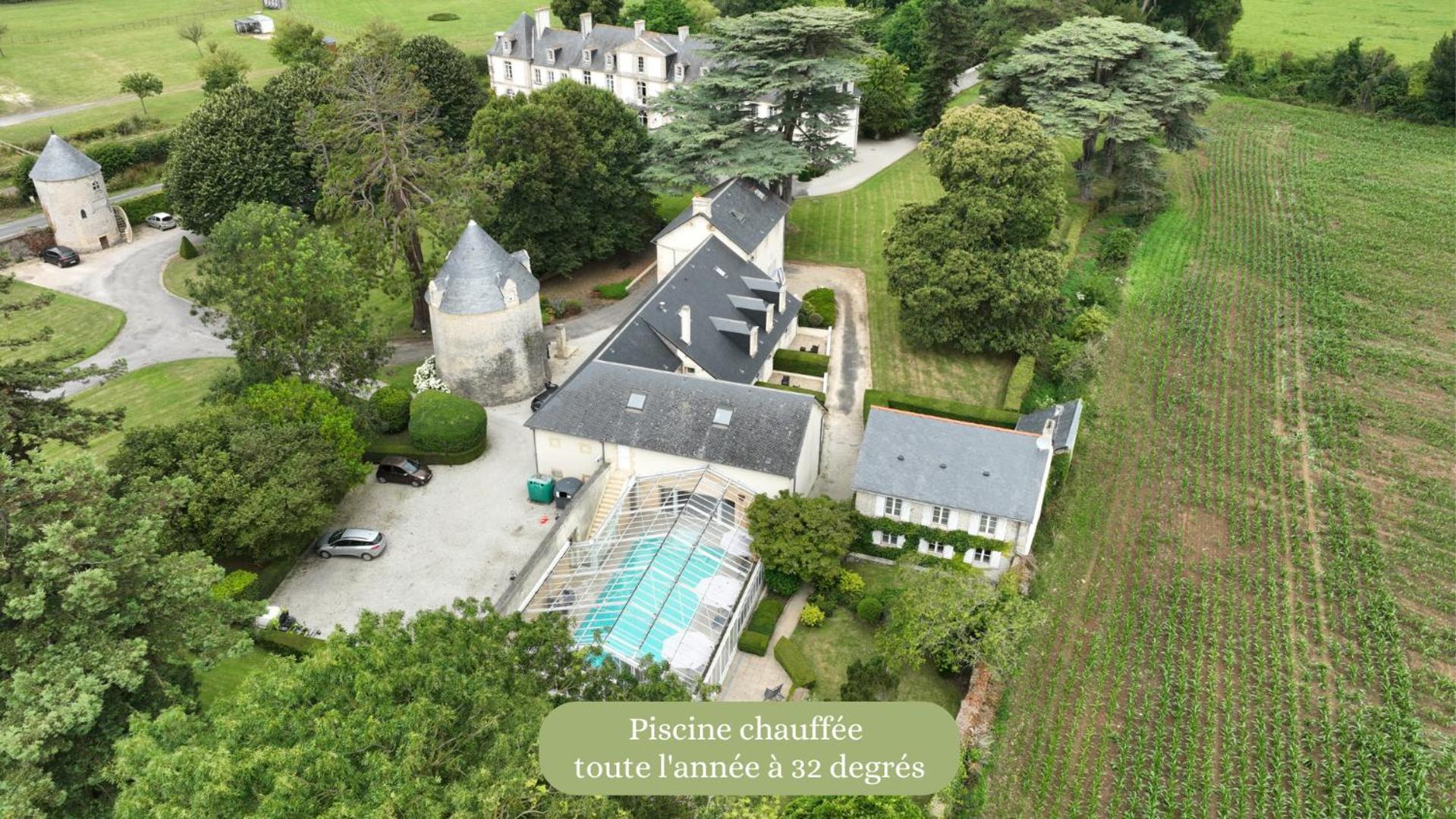 Grand Hotel "Chateau De Sully" - Piscine & Spa -Teritoria Sully  Ngoại thất bức ảnh